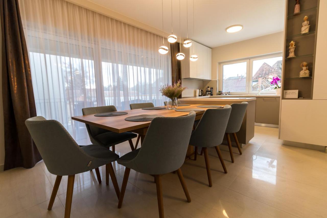 Thermal Lux Weninger Apartman Kiskunhalas Exterior photo